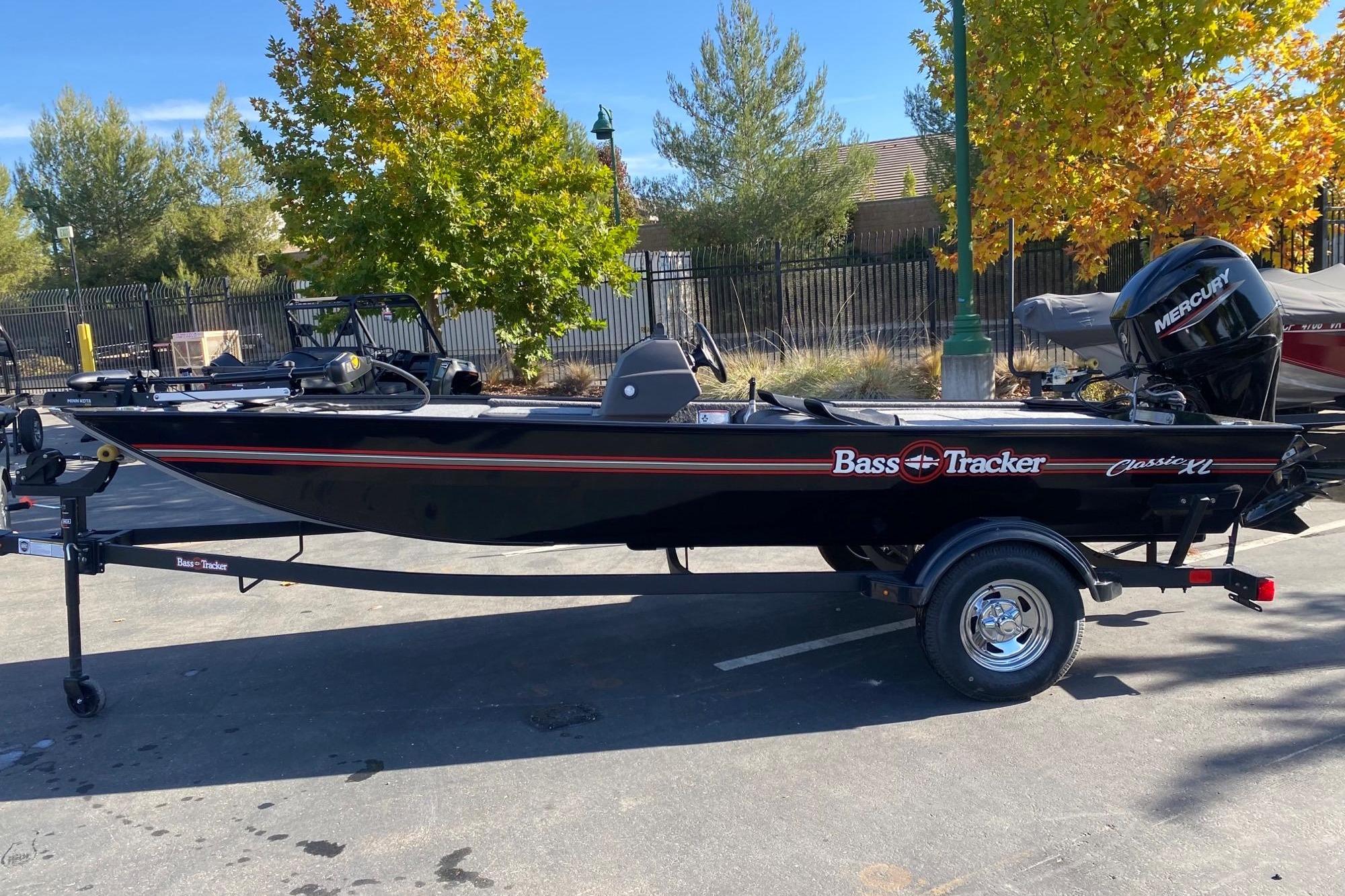 2026 Tracker Bass Tracker Classic XL