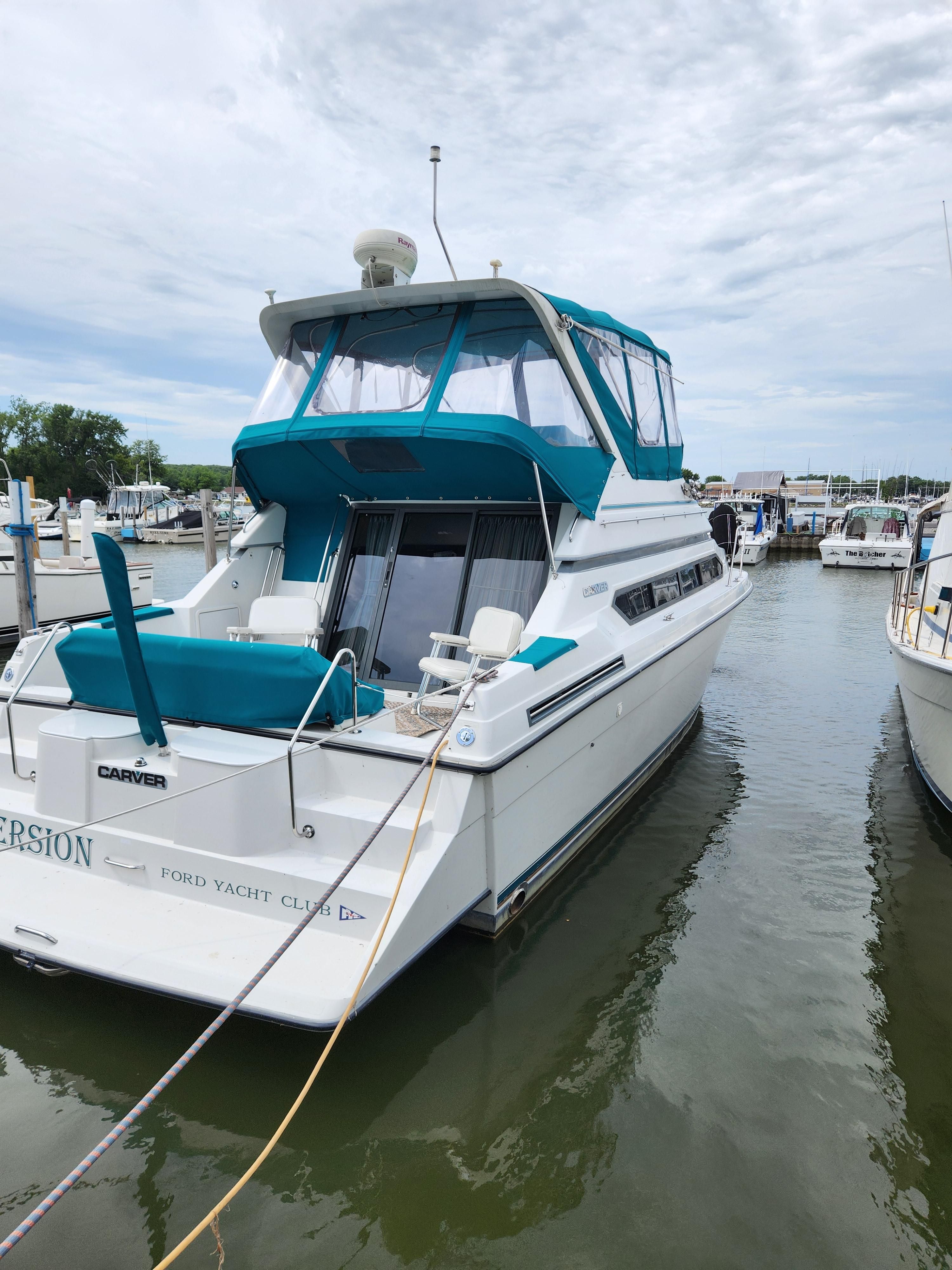1994 Carver 380 Santego