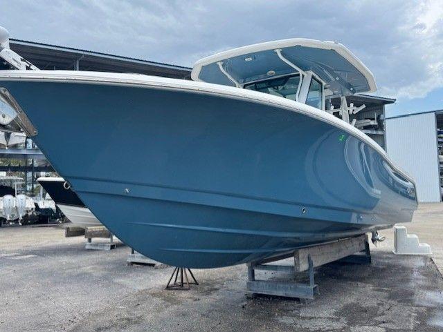 2023 Crevalle 33 CFS