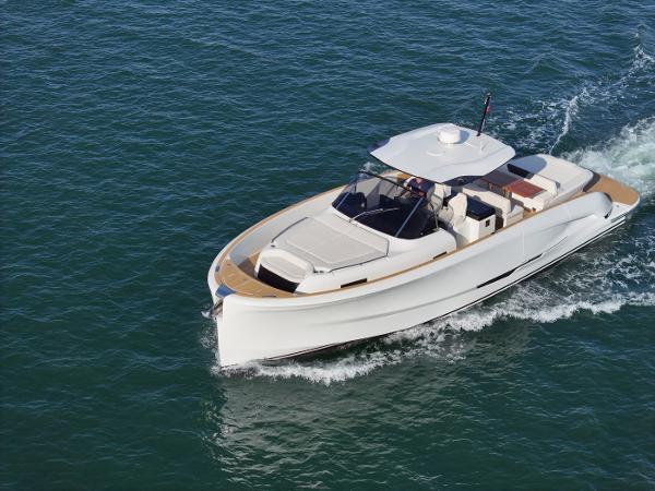 Solaris Power Open Co Ownership 2022 Solaris Power yacht on water, showcasing sleek design and fractional ownership model.