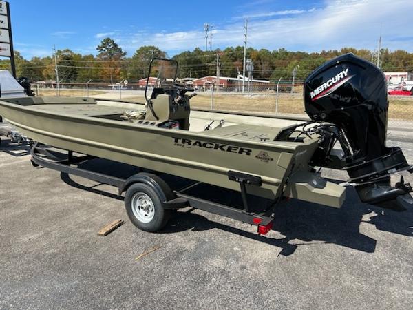 Tracker Grizzly 2072 CC boats for sale 