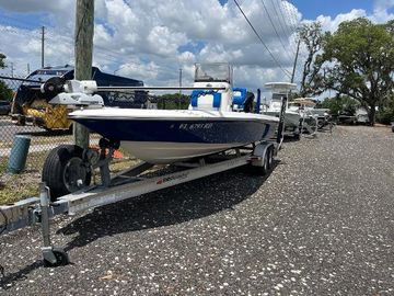 2017 ShearWater 23LTZ
