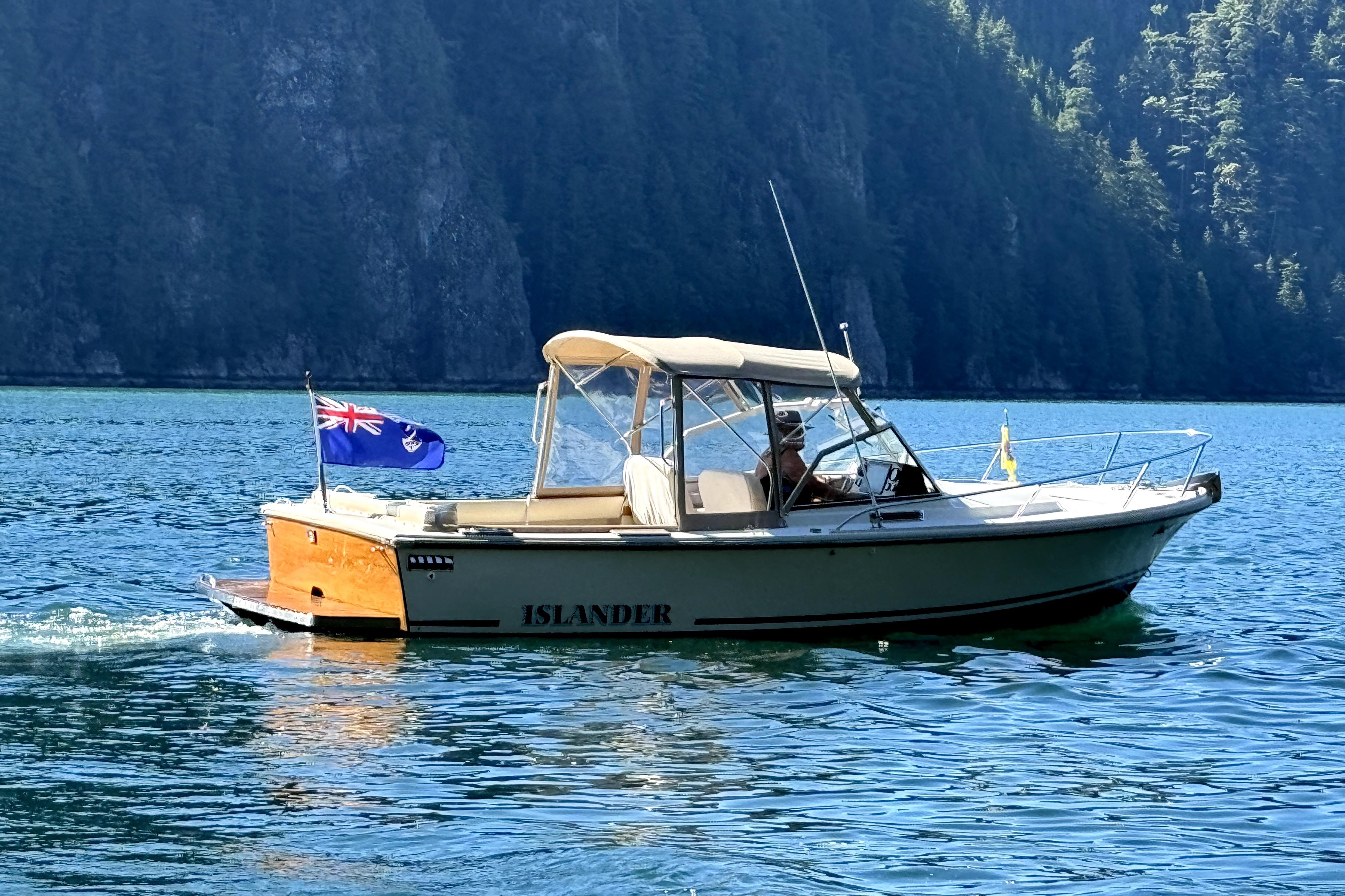 1987 Limestone 24 Runabout
