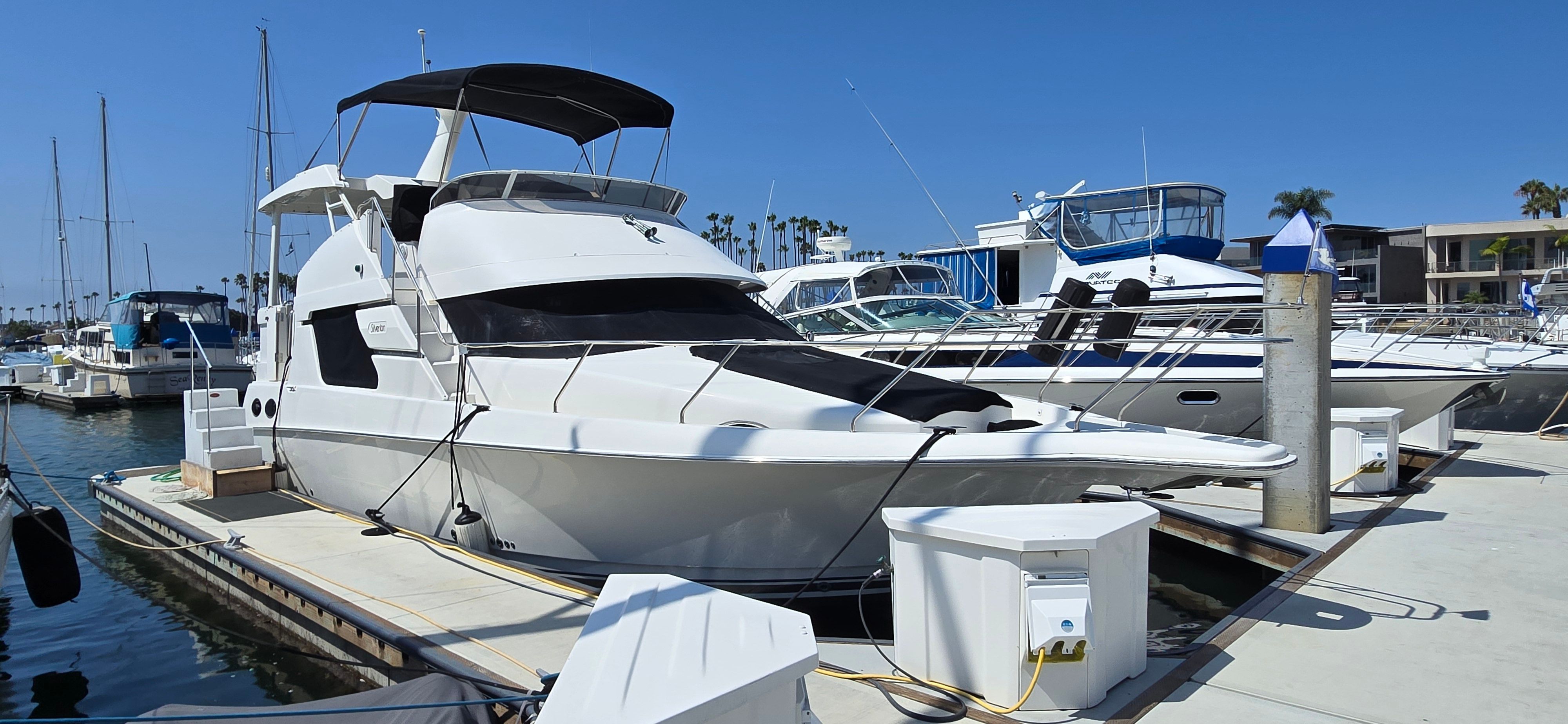 1997 Silverton 372