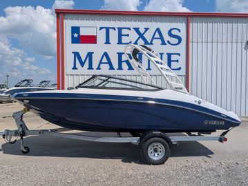 2026 Yamaha Boats 195S
