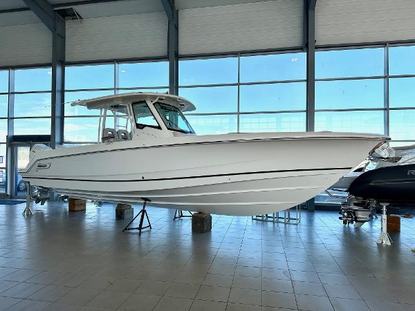 Boston Whaler 360 Outrage