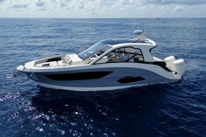 Sea Ray Sundancer 370 Outboard