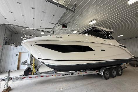 2021 Sea Ray 320 Sundancer