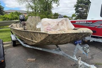 2025 Crestliner 1860 Retriever CC Tunnel