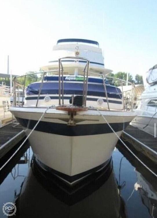 Chris-Craft 410 Motor Yacht 1977 Chris-Craft 410 Commander for sale in Inver Grove Heights, MN