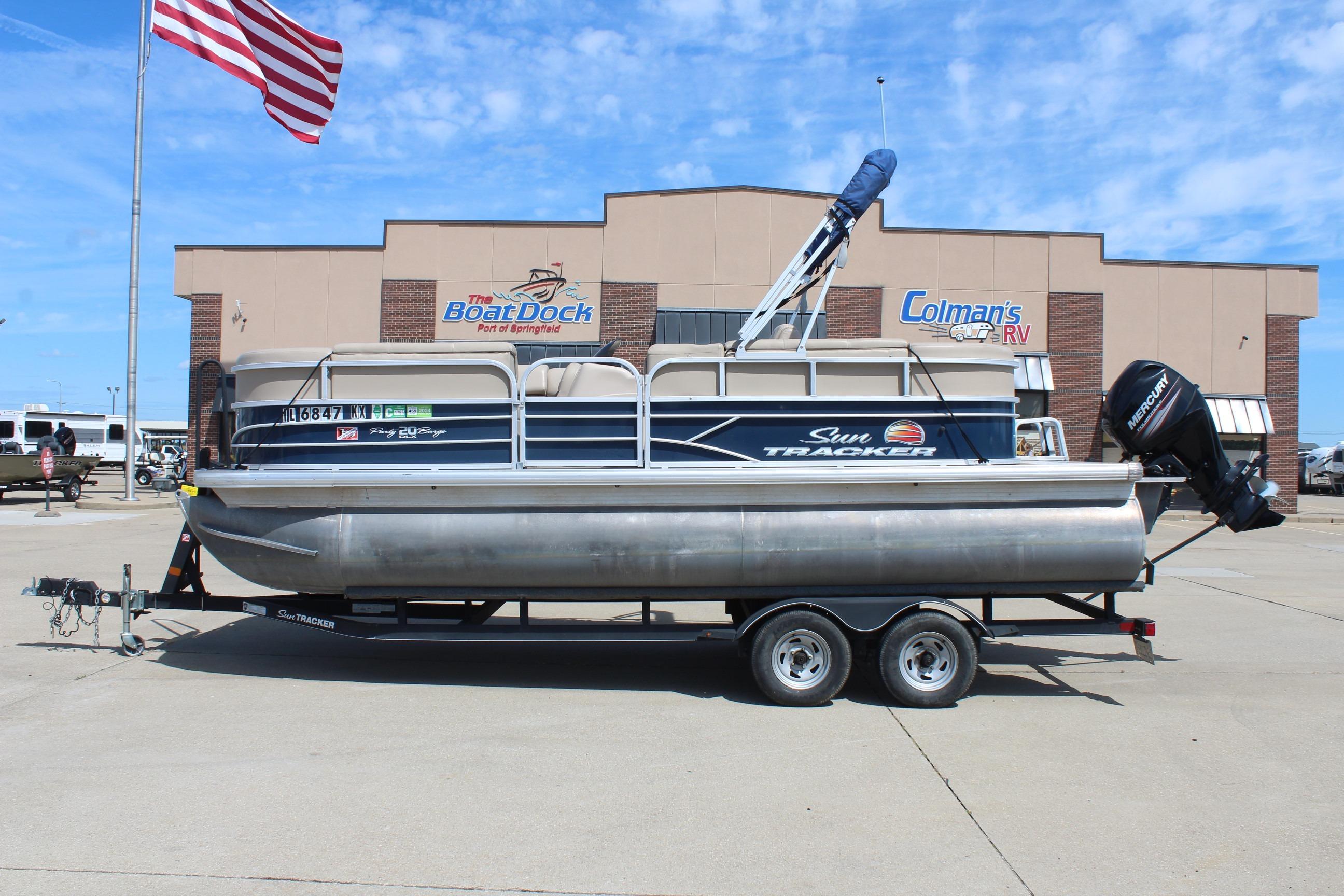 2019 Sun Tracker Party Barge 20 DLX