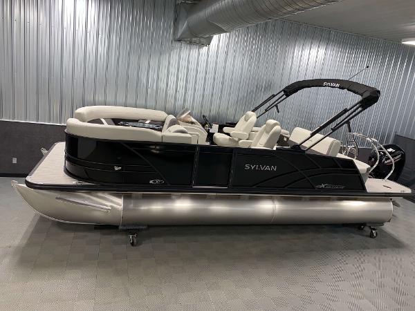 Sylvan Mirage X3 CLZ DH Tritoon - Mercury 150HP 2025 Sylvan Mirage X3 CLZ DH Tritoon with Mercury 150HP in showroom.
