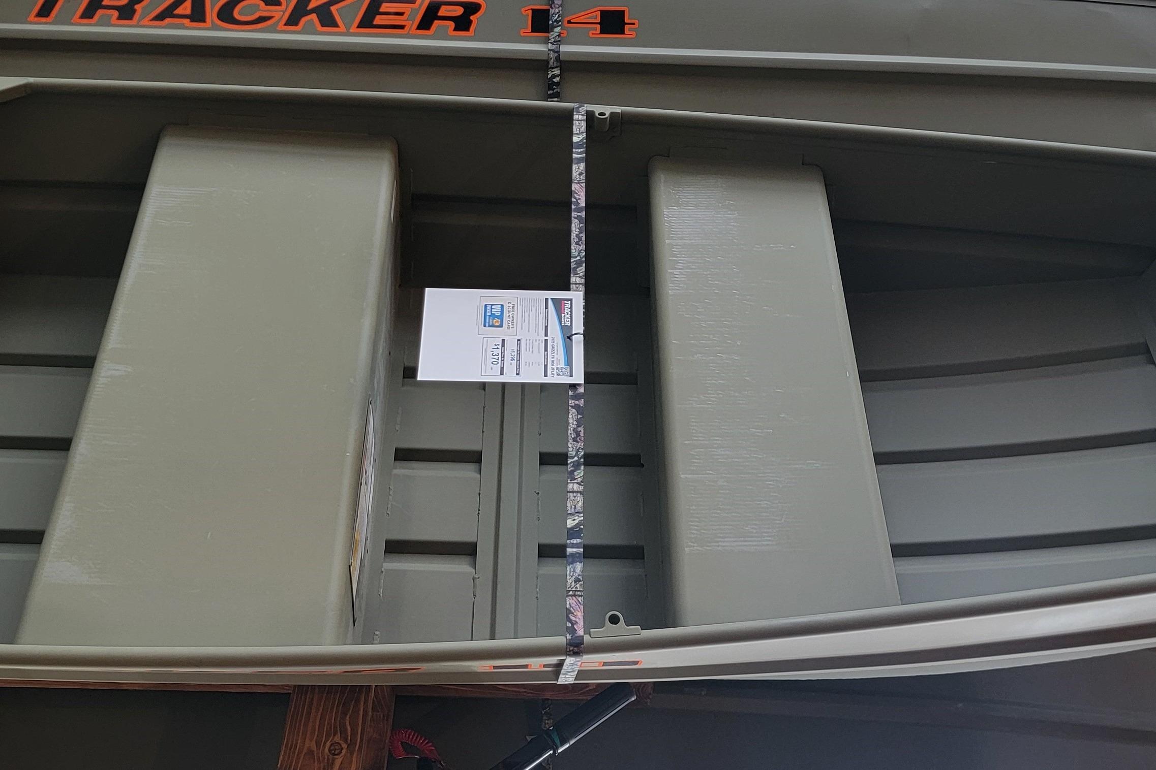 2025 Tracker Grizzly 1036 Utility