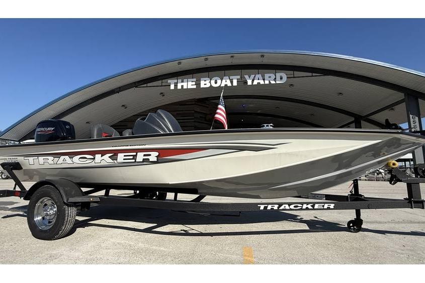 Tracker Pro Team 175 2026 Tracker Pro Team 175 boat on trailer at The Boat Yard, featuring sleek design.