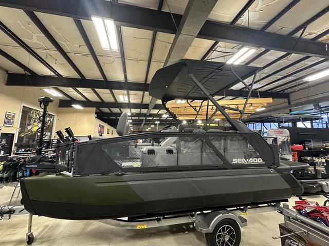 2025 Sea-Doo Switch™ Fish 18 - 170 Hp Galvanized
