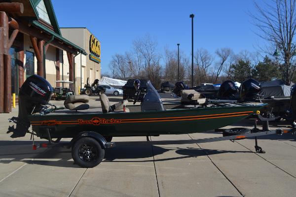 2025 Tracker Bass Tracker Classic Limited