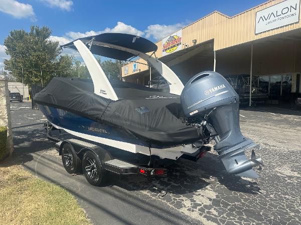 2023 Regal 21 OBX