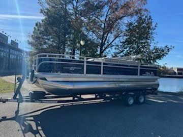 2025 Sun Tracker Fishin' Barge 22 DLX