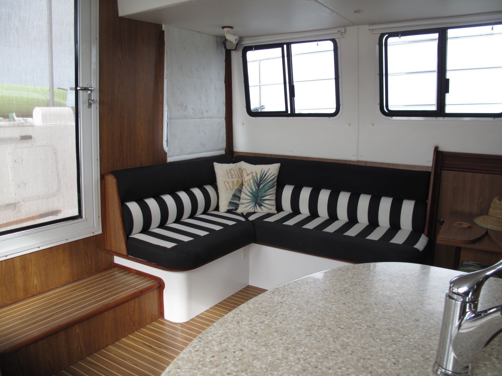 2005 Endeavour 40 Trawlercat
