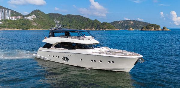 2019 Monte Carlo Yachts MCY 86
