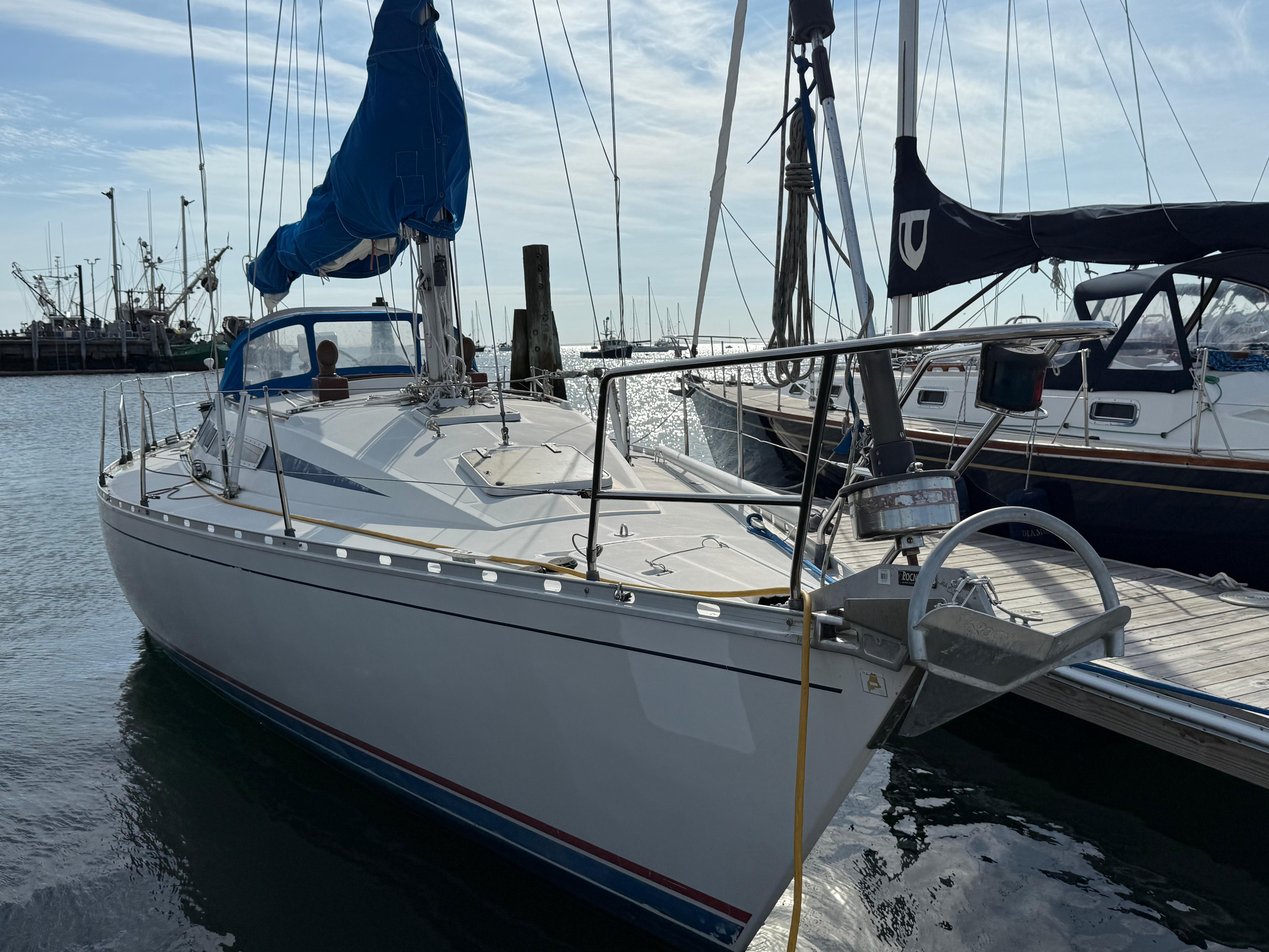 1985 Beneteau First 375