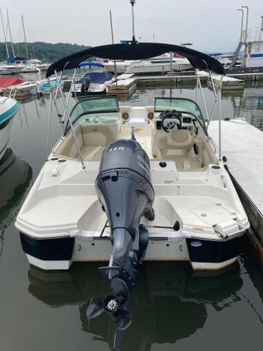 2017 NauticStar 203DC Sport Deck