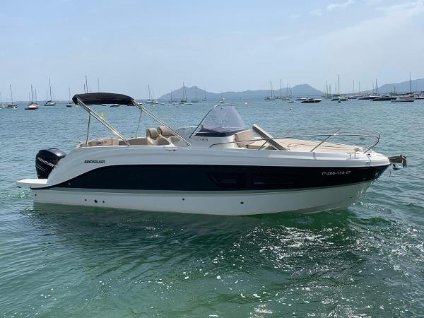 Quicksilver Activ 805 Sundeck