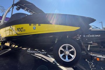2015 MasterCraft NXT20