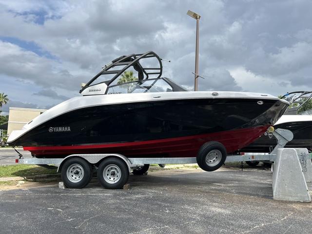 2025 Yamaha Boats 222SD