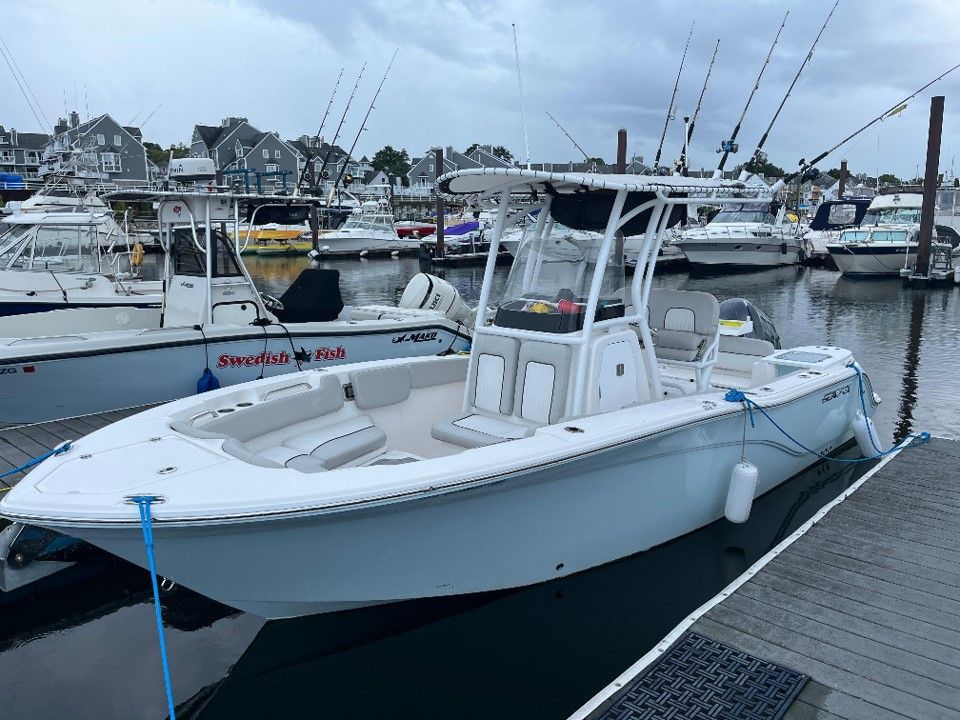 2021 Sea Fox 228 Commander