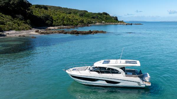 2024 Beneteau Antarès 11