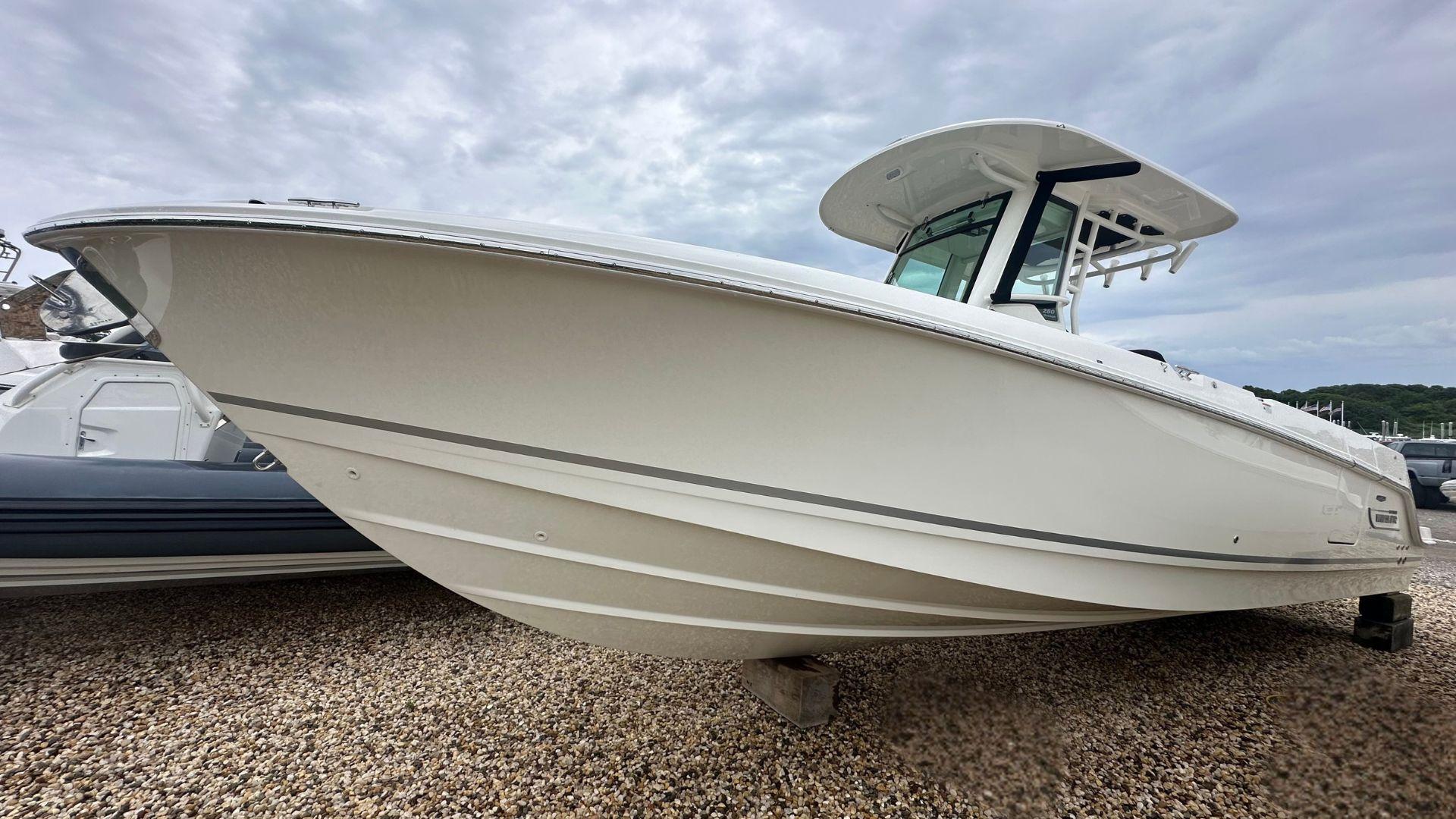 2025 Boston Whaler 280 Outrage