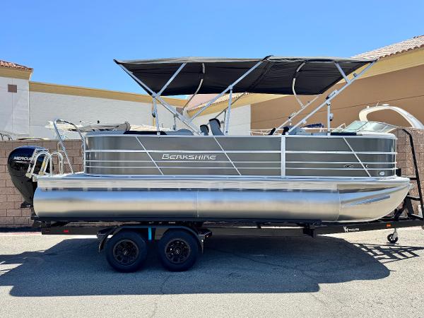 2025 Berkshire 22RFX LE