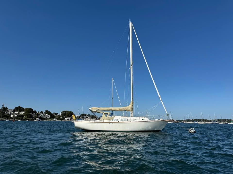 1976 Pearson 35
