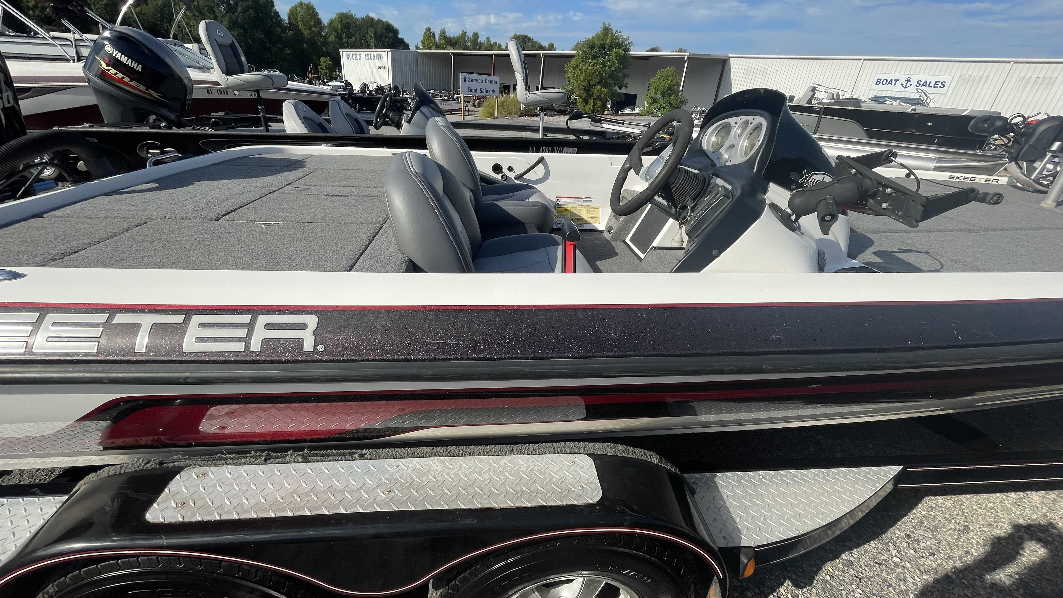 225×435 2019 Skeeter Products ZX Series ZX 225(*) Standard Equipment