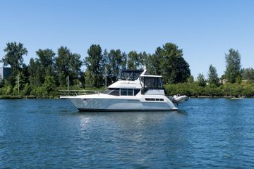 1998 Carver 355 Aft Cabin Motor Yacht