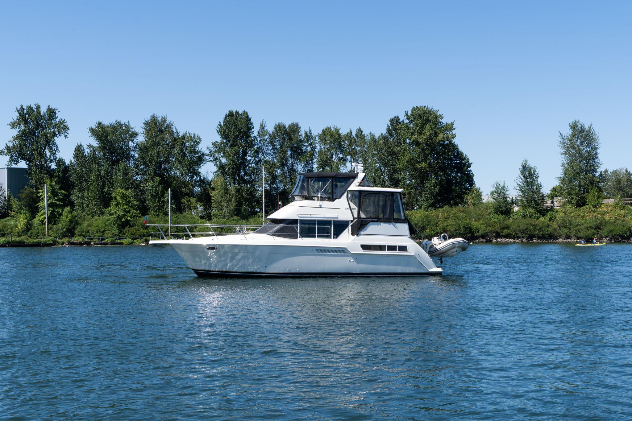 1998 Carver 355 Aft Cabin
