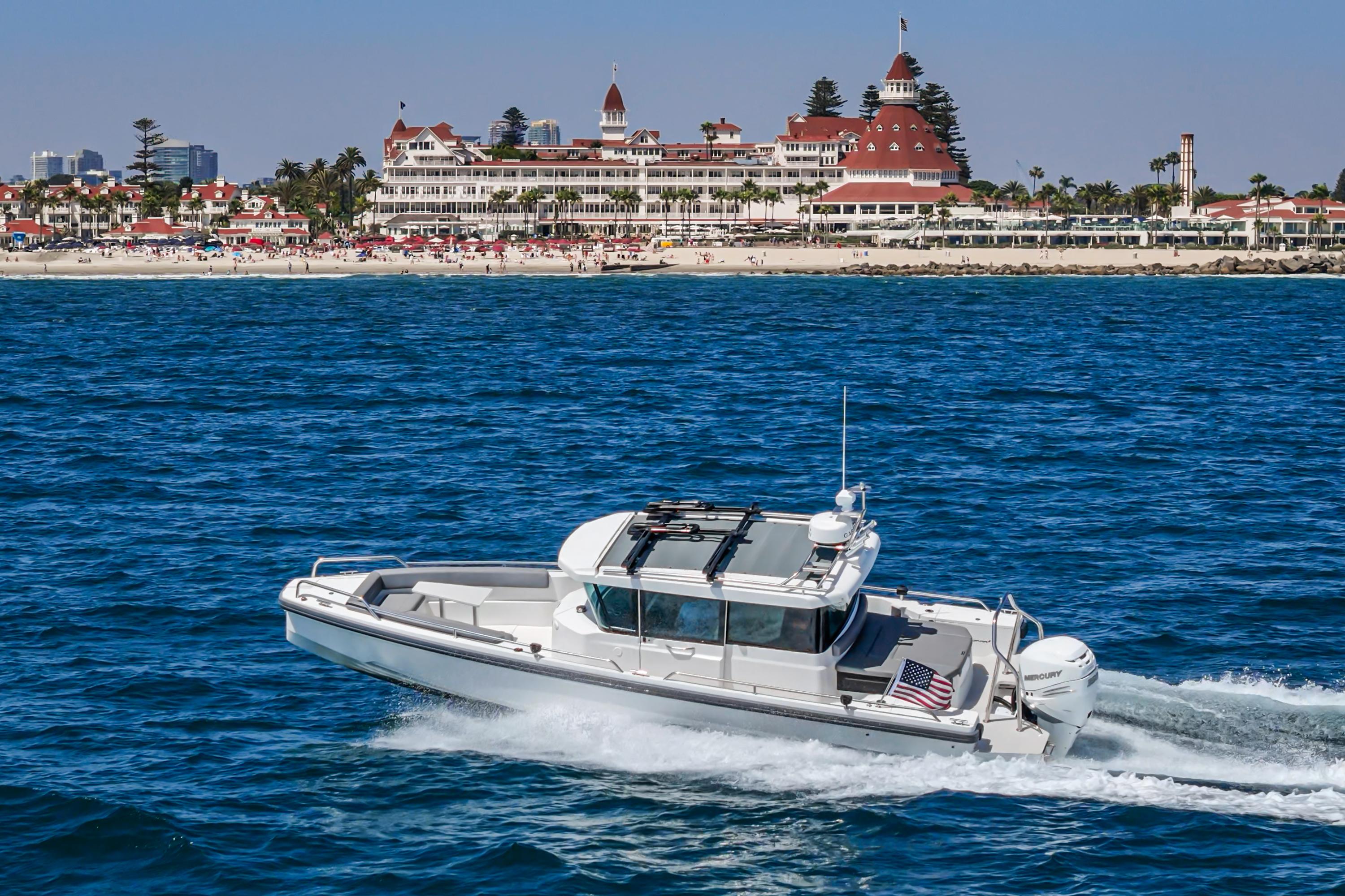 2019 Axopar 28 CABIN