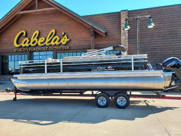2025 Sun Tracker Sportfish 24 XP3