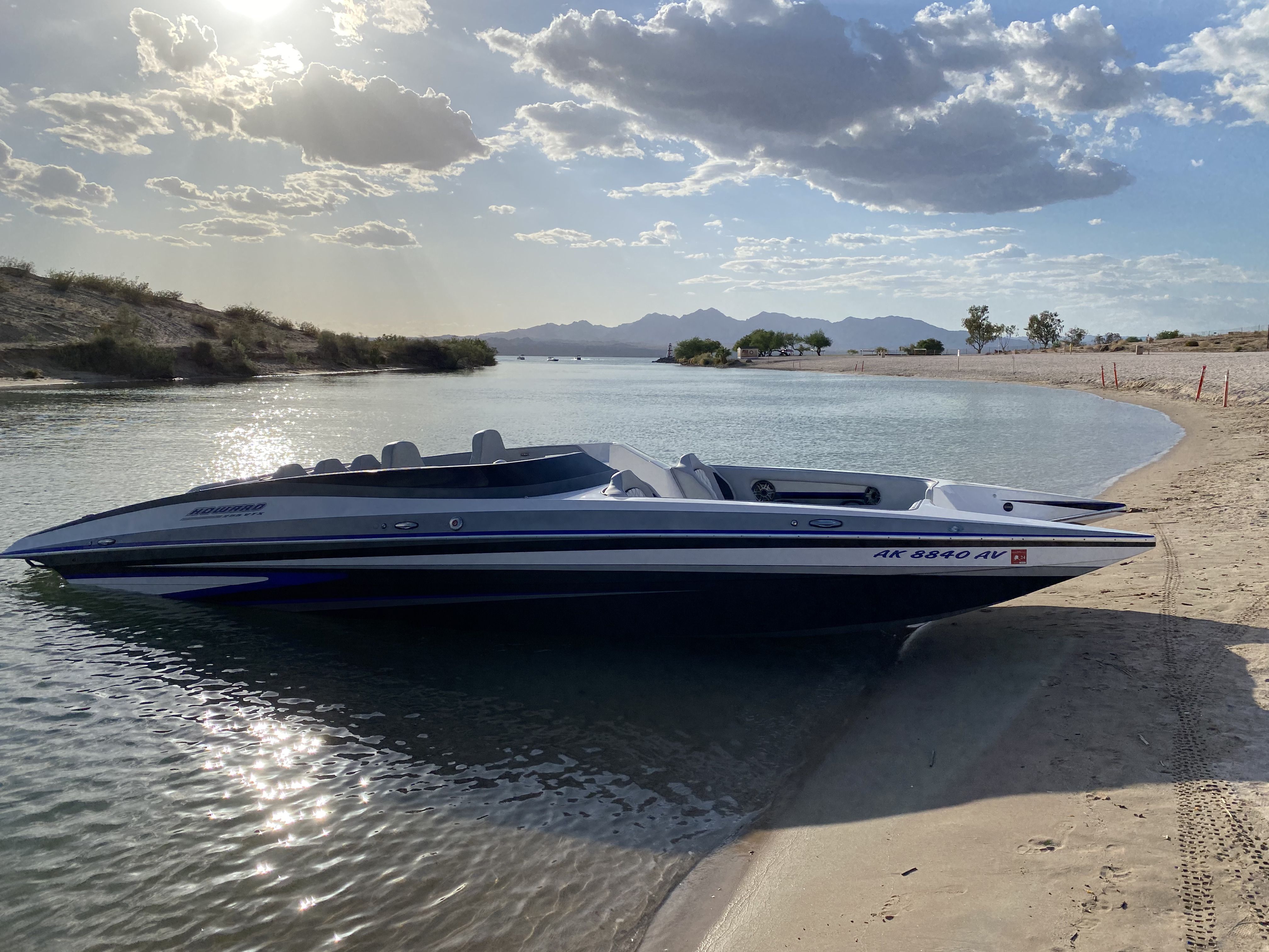 2021 Howard 255 VTX