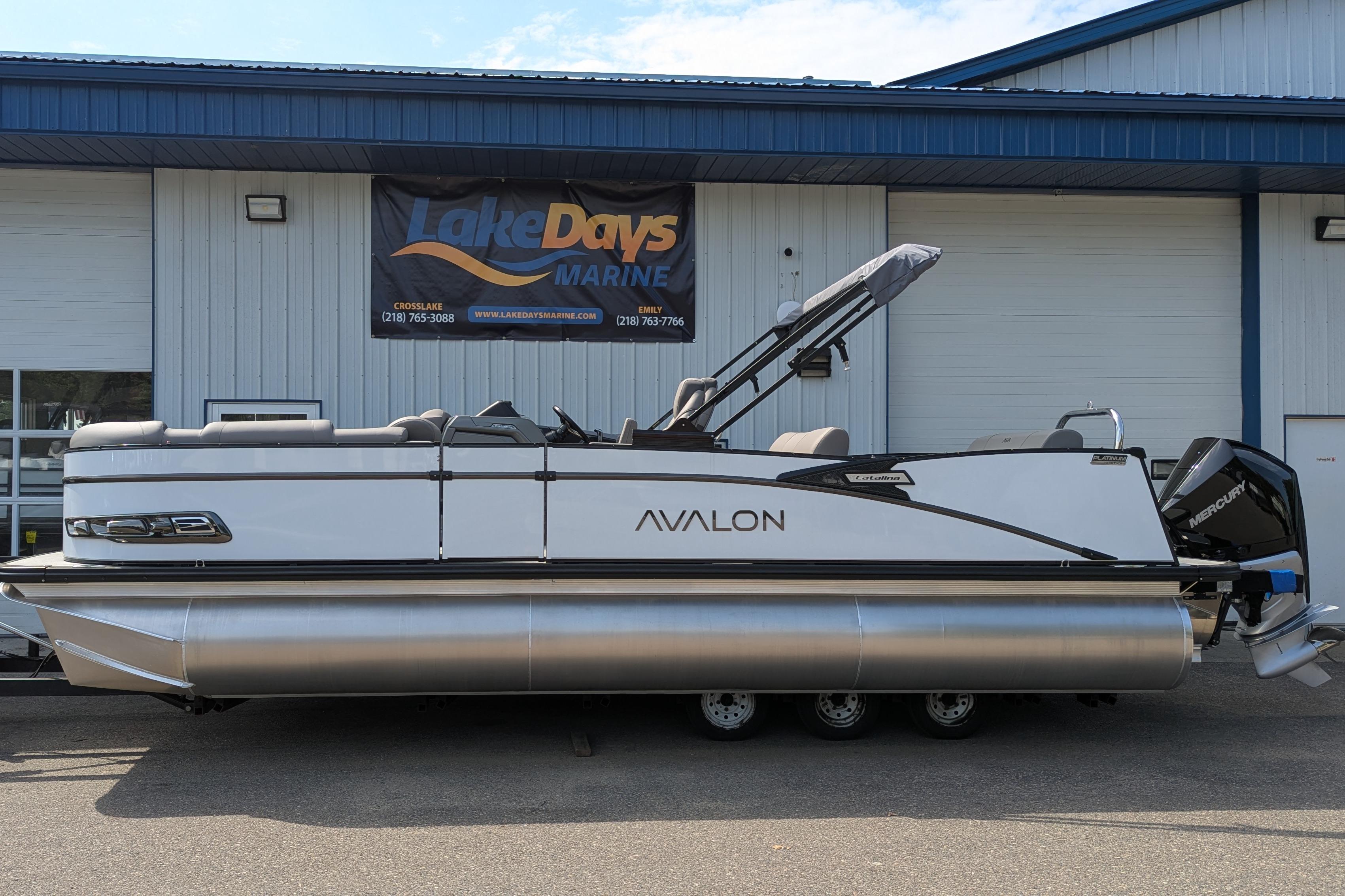2025 Avalon Catalina Versatile Rear Lounger