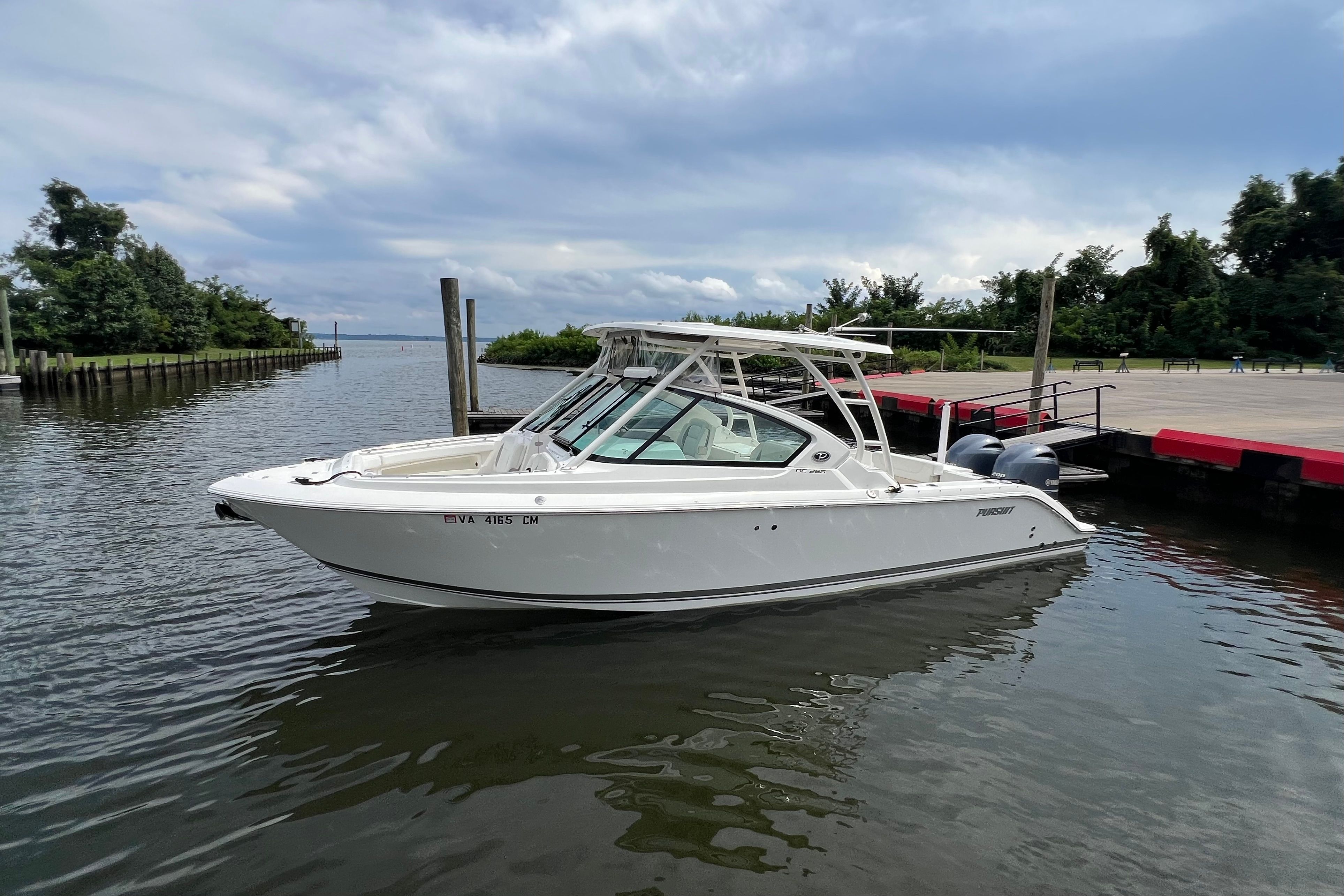 Pursuit DC 266 Dual Console Pursuit 266 DC
