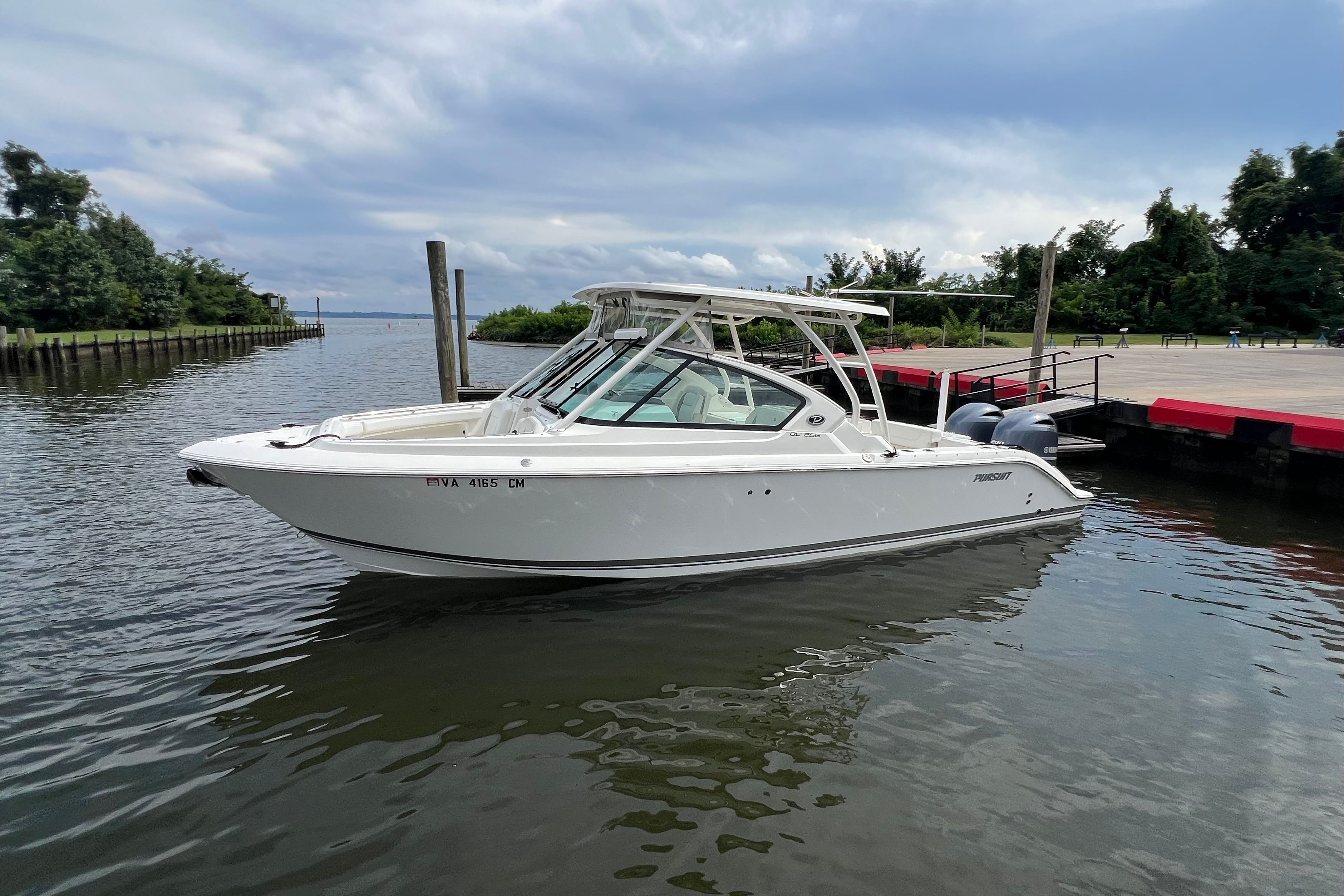 Pursuit DC 266 Dual Console 266 Dual Console