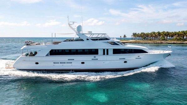 2003 Hatteras 100