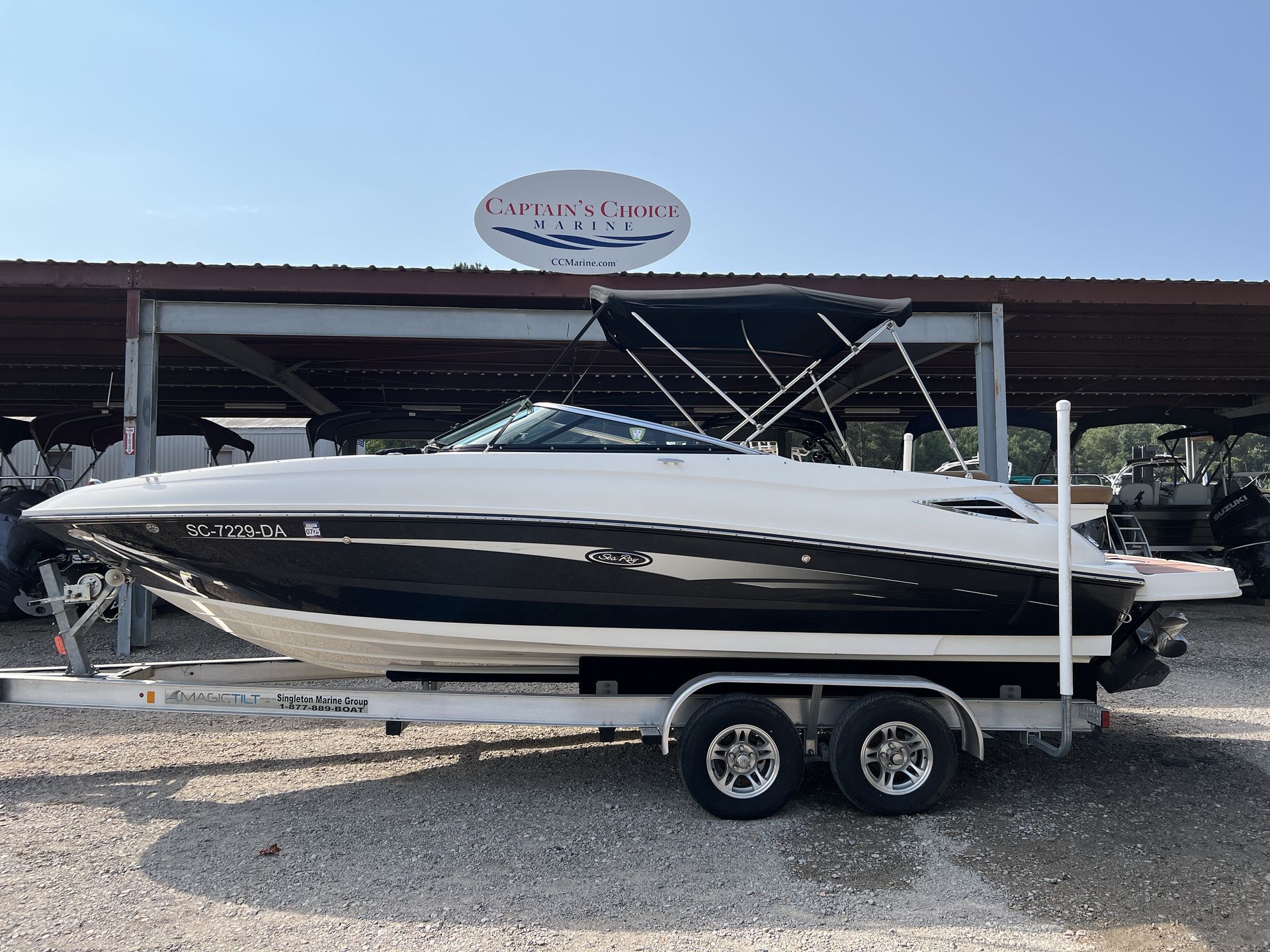 2014 Sea Ray 240 Sundeck