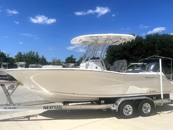 2023 Sea Fox 228 Commander
