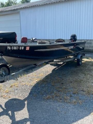 2019 Alumacraft V16