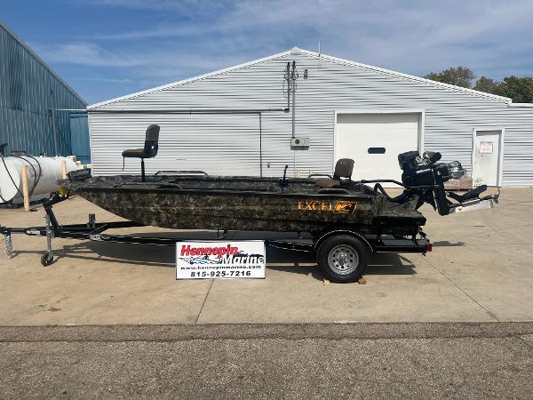 2025 Excel 1860 Shallow Water F4