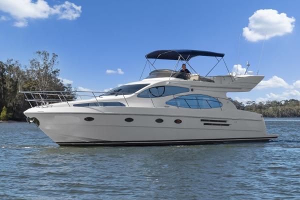 2005 Azimut 46