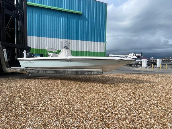 2005 ShearWater 2200
